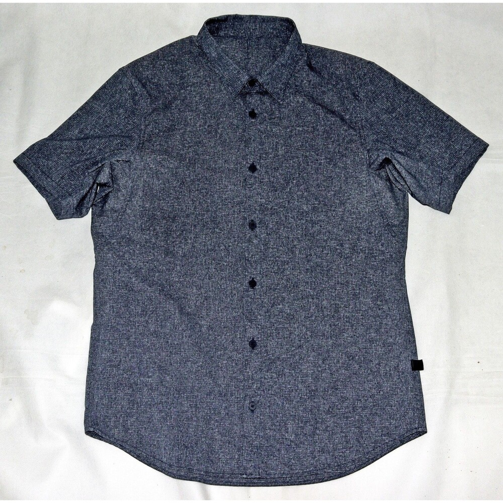 Lululemon One Thing At A Time Men's Short Sleeve Button Front Shirt Size Medium